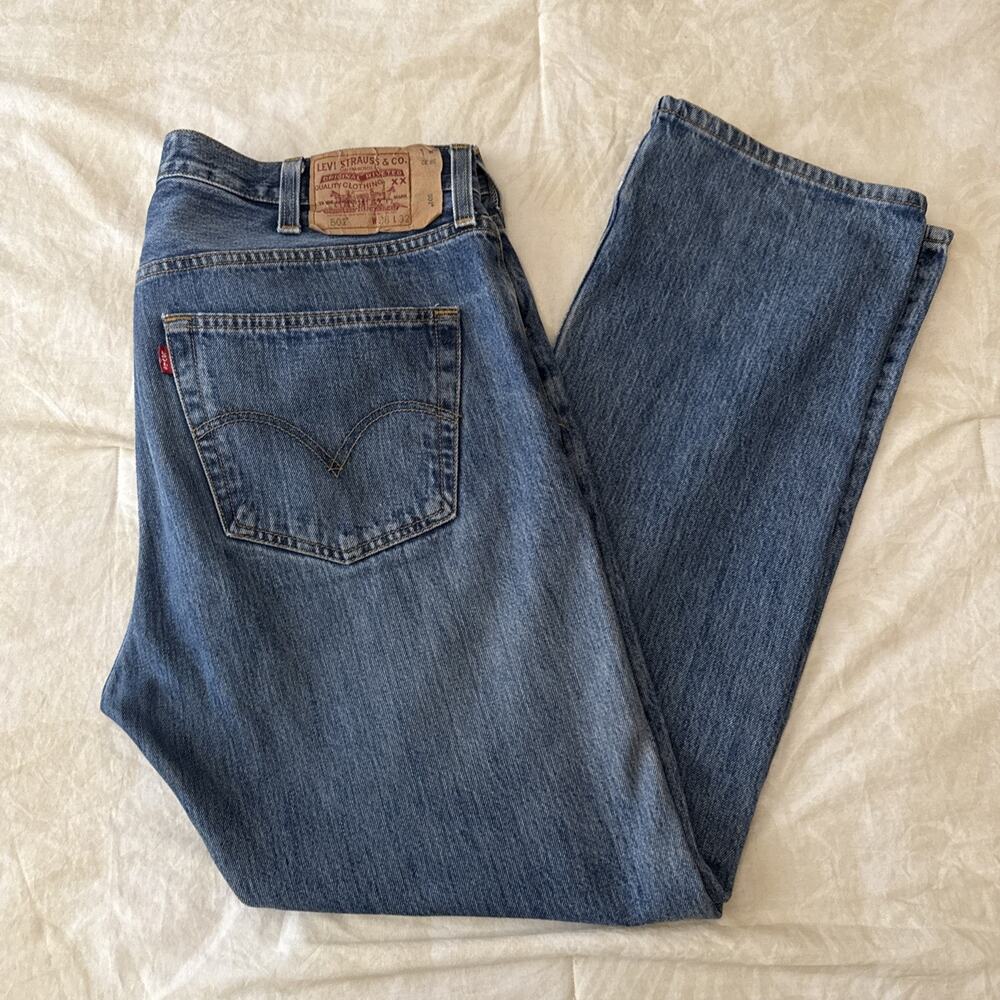 Levis 501 Men's 38x32 Button Fly Straight Leg Denim Jeans Blue Medium Wash Pants